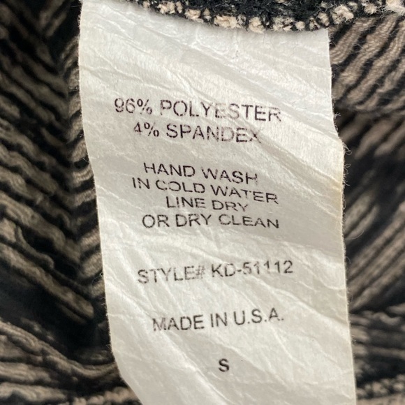 KLd Signature size Small Tan Black Pyramids Egypt Print Geometric Skater Dress - Picture 8 of 8